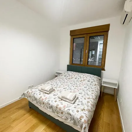 Hedonist-modern Urban A Blok Apartment Belgrade